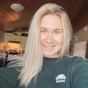 Meet your Posher, Laura